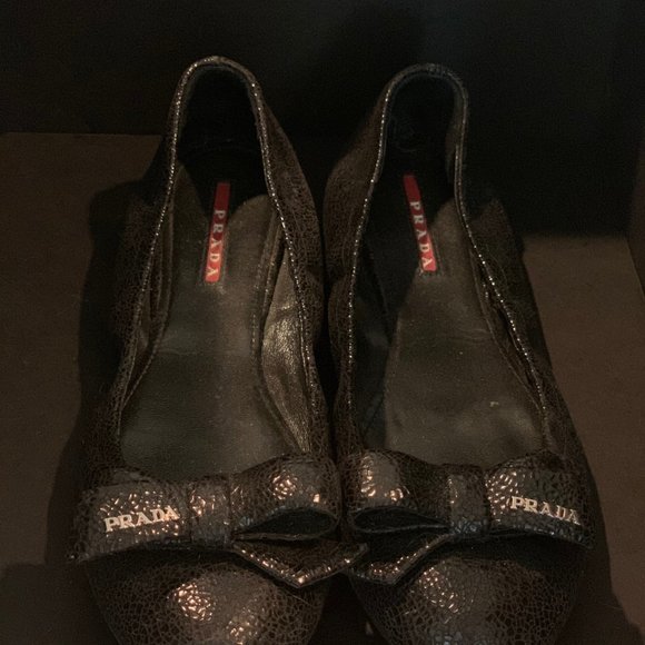 PRADA Cracked Leather Bow Accents Ballet Flats 9.5 - Picture 3 of 5